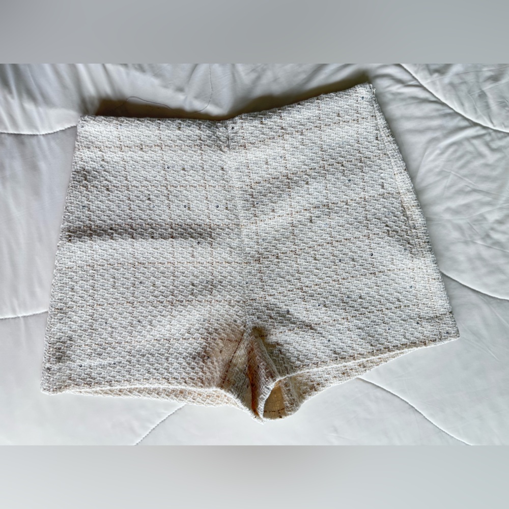 NWOT Zara Cream Tweed Shorts size M